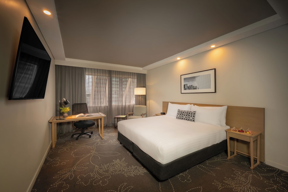 PARKROYAL DARLING HARBOUR 27/73