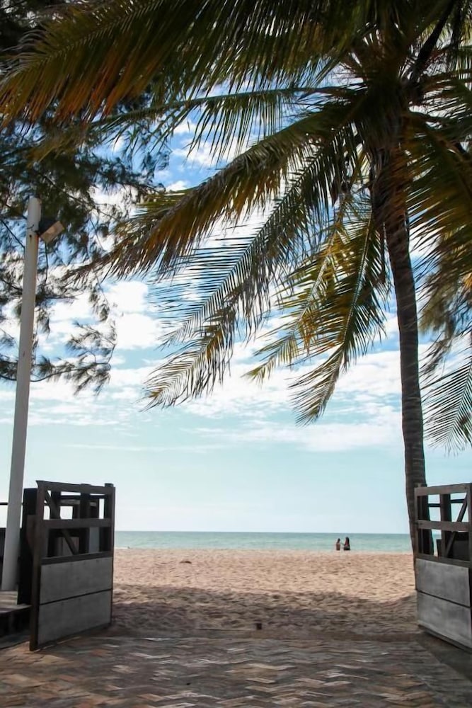 Aimbere Eco Resort Hotel 36/48