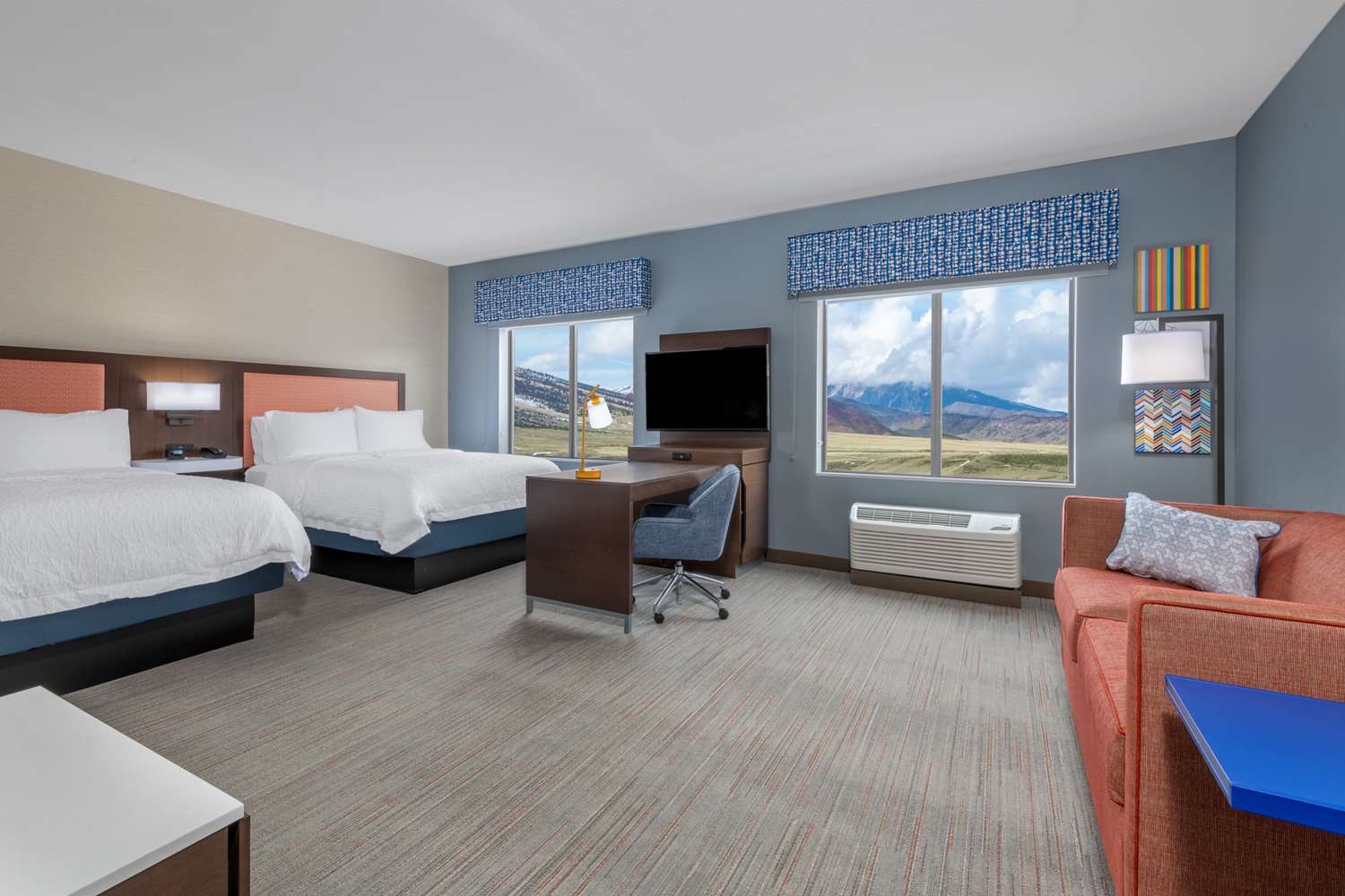Hampton Inn Suites Cody Wy 13/28
