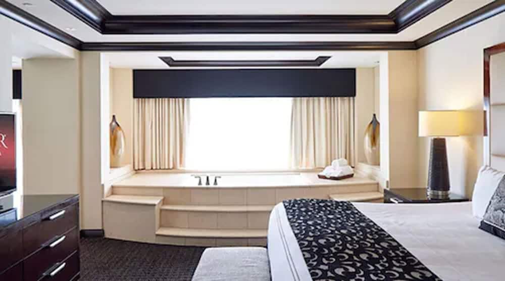 Ameristar Casino Resort Spa St. Charles 12/64