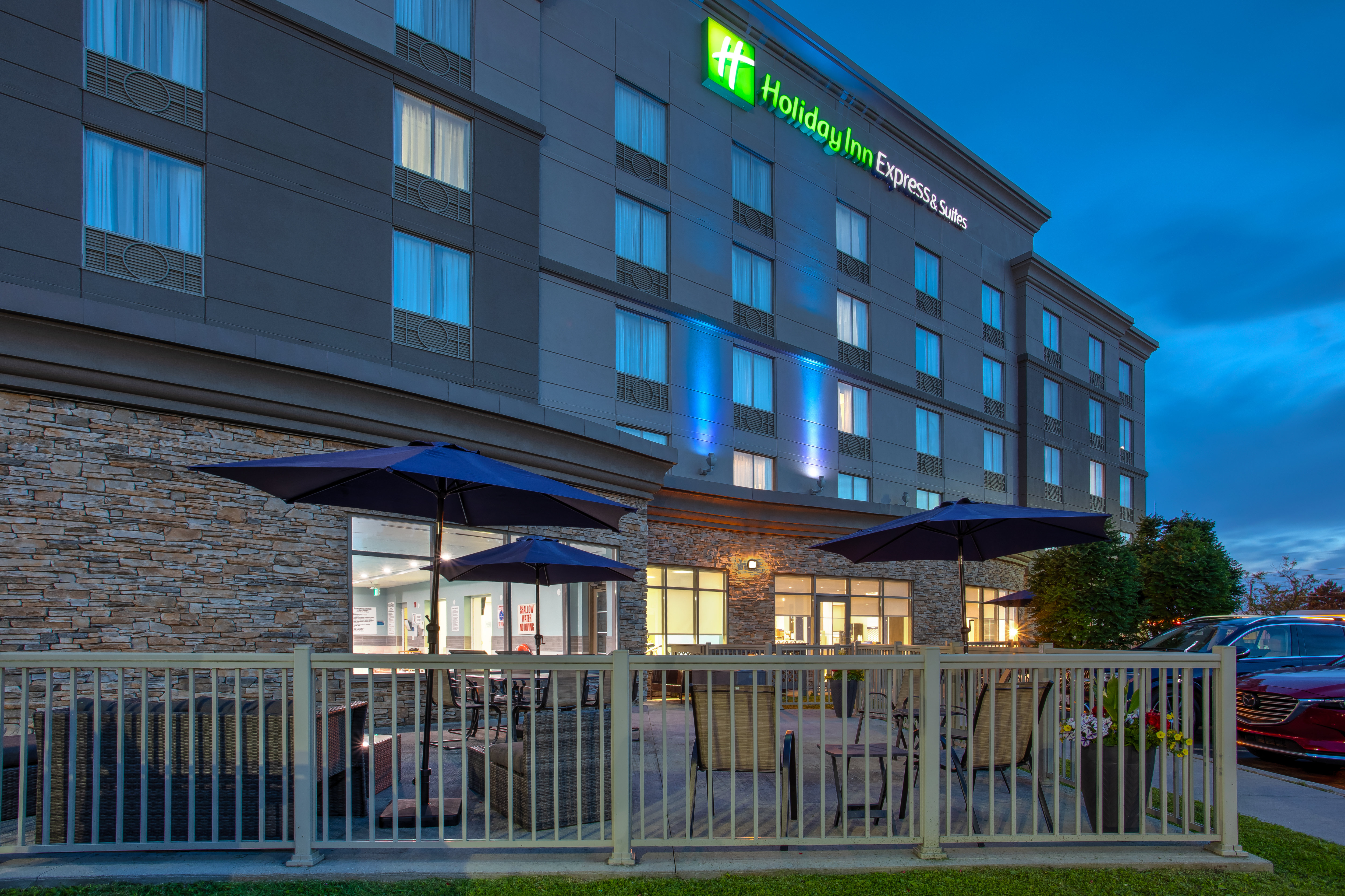 Holiday Inn Express Hotel Suites Kingston 3/72
