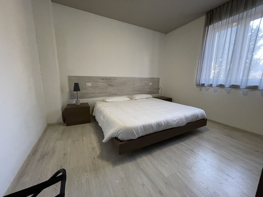 Urban Homy Gorizia 4/36