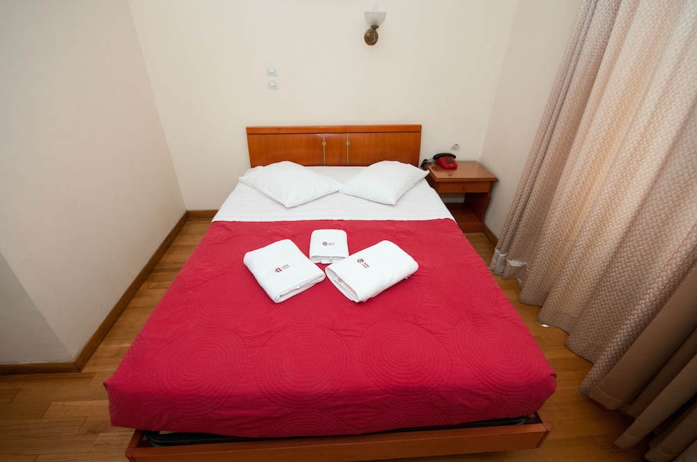 Cecil Hotel 22/70