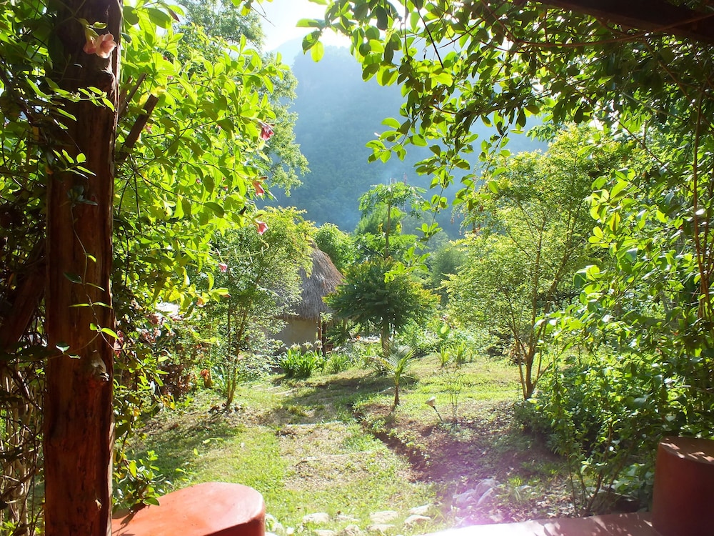 Chiang Dao Roundhouses 30/47