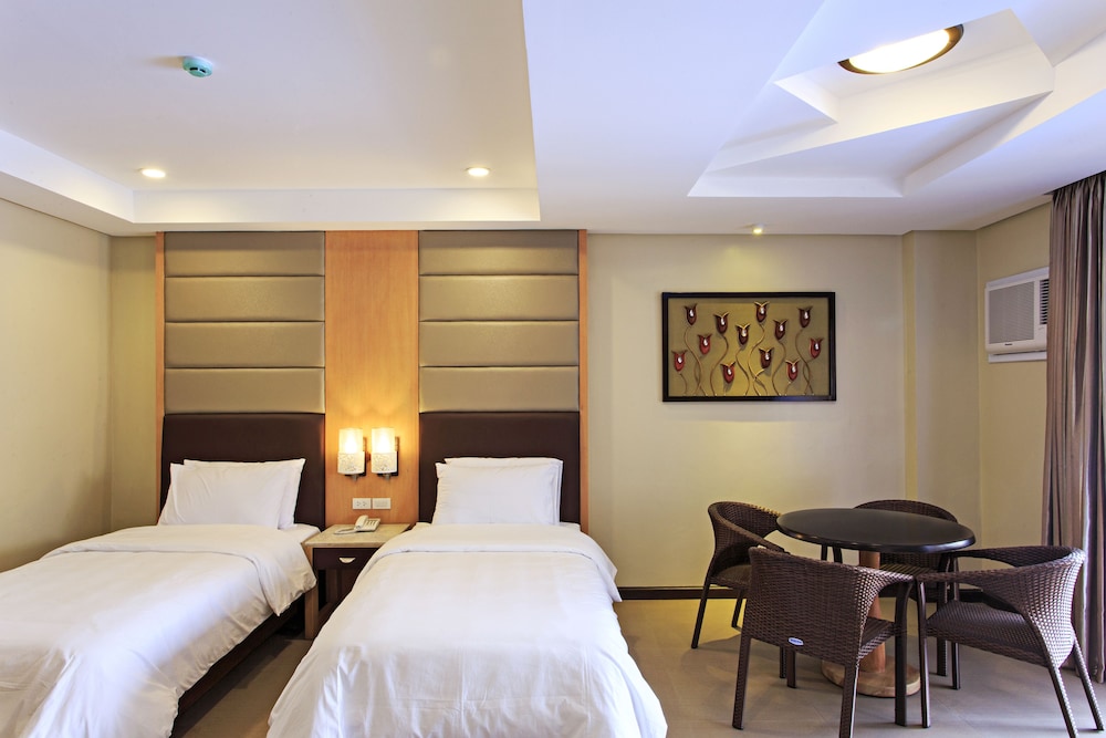 Cebu Westown Lagoon - South Wing 34/57
