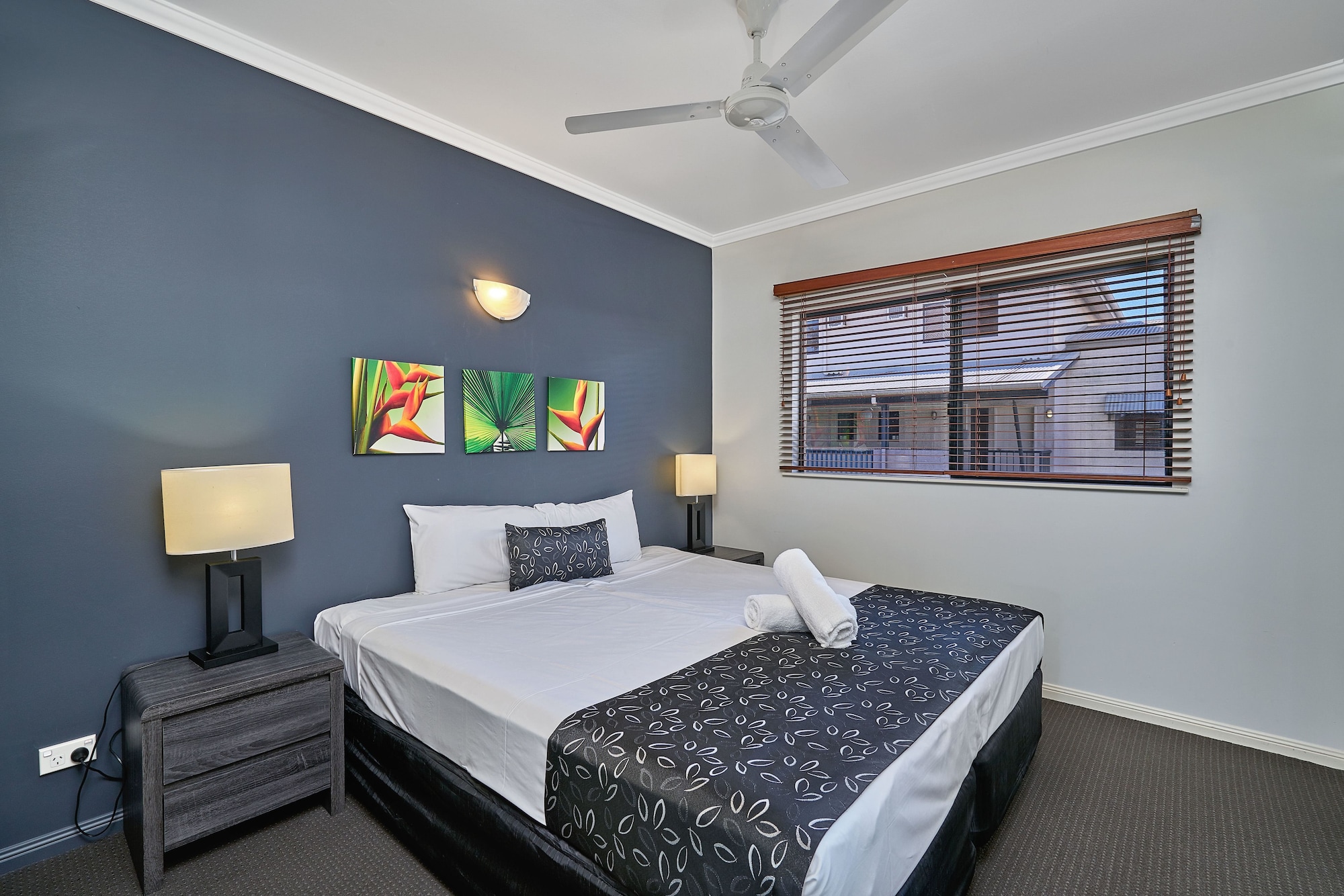 2 BEDROOMS, SUPERIOR, APARTMENT