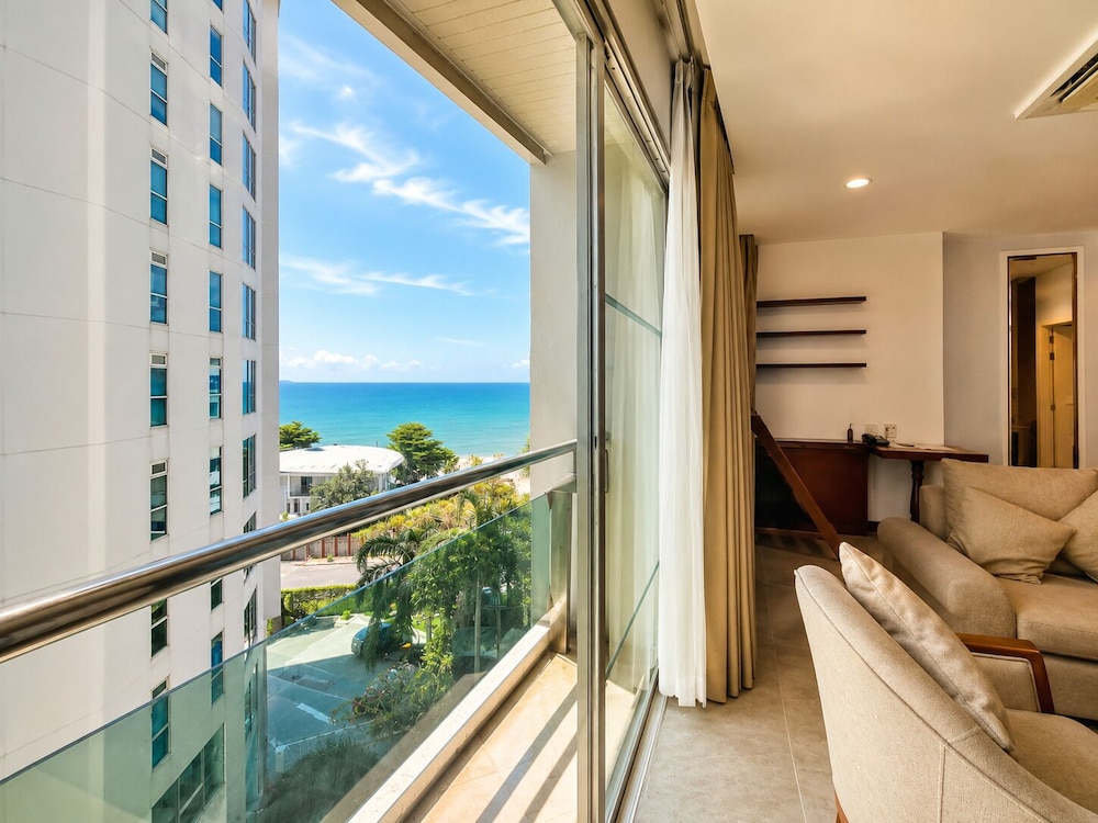 Royal Beach View 35/71