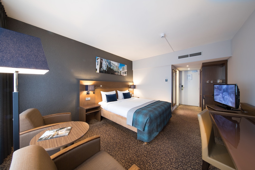 Room at Bilderberg Garden Hotel, AMSTERDAM