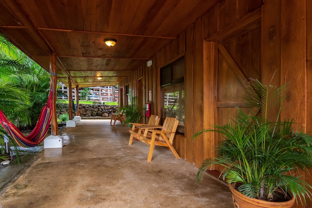Hacienda Guachipelin Hotel 12/71