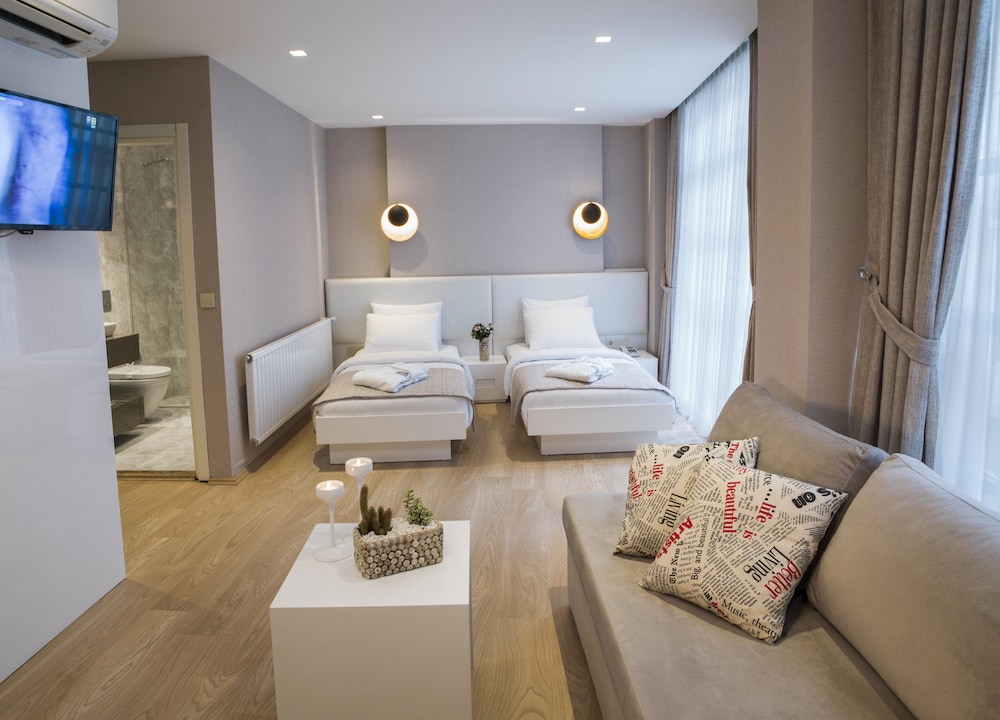 HOTEL BOSFORA 41/50