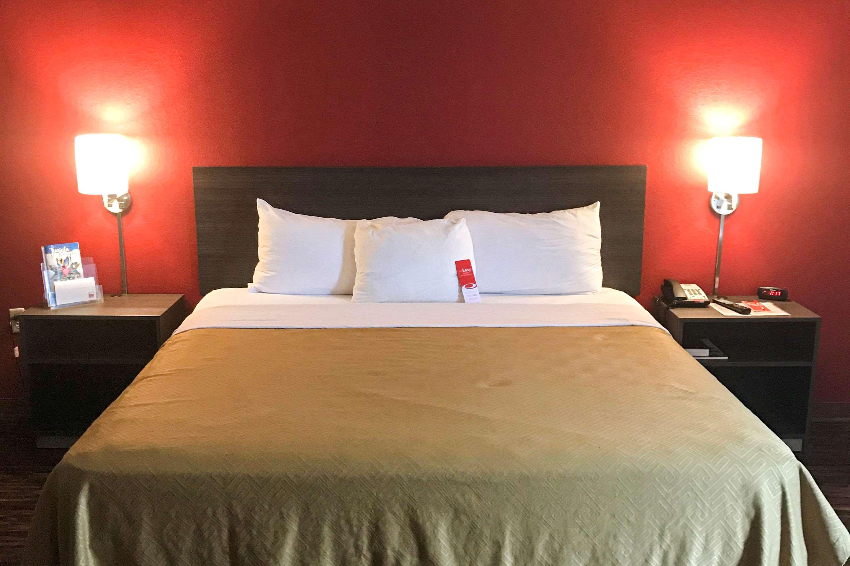 Efficiency, King Bed