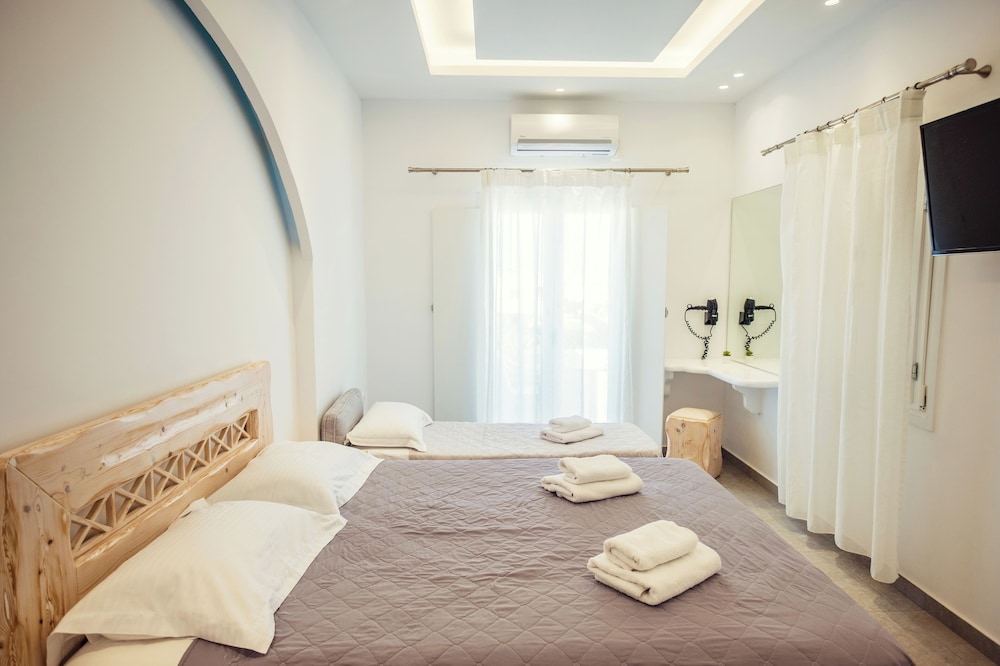 Cyclades 18/50