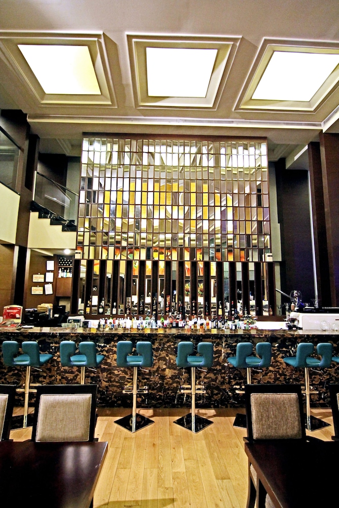 Luxent Hotel 50/67