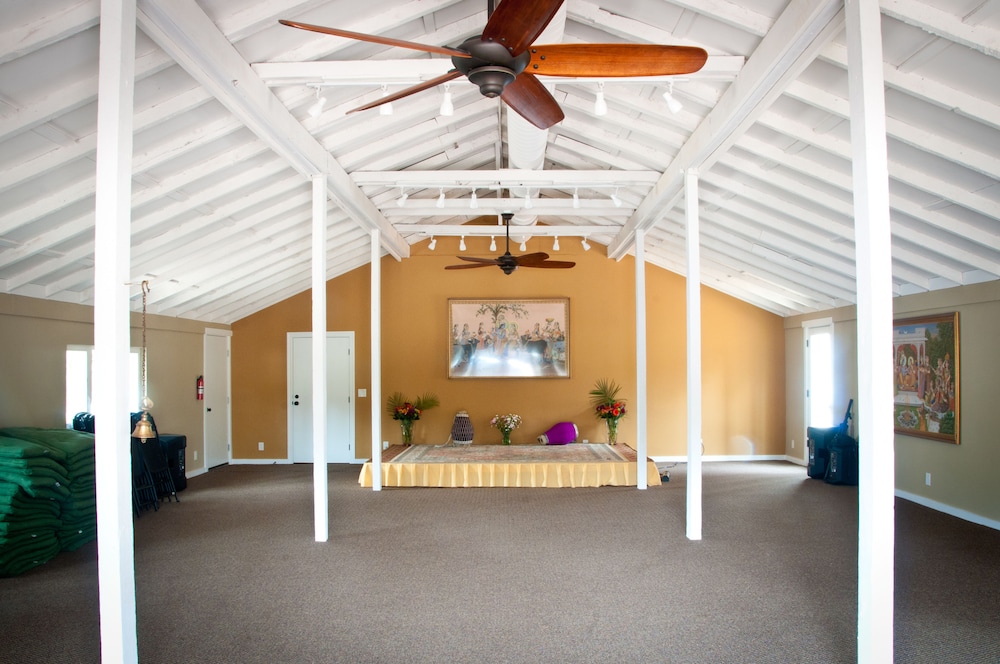 Mandala Springs Wellness Retreat Center 16/75