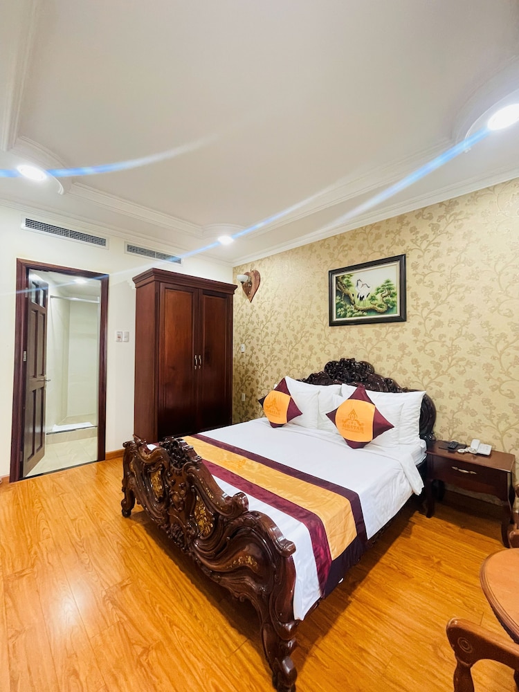 Airstar Hotel & Apartment 18/50