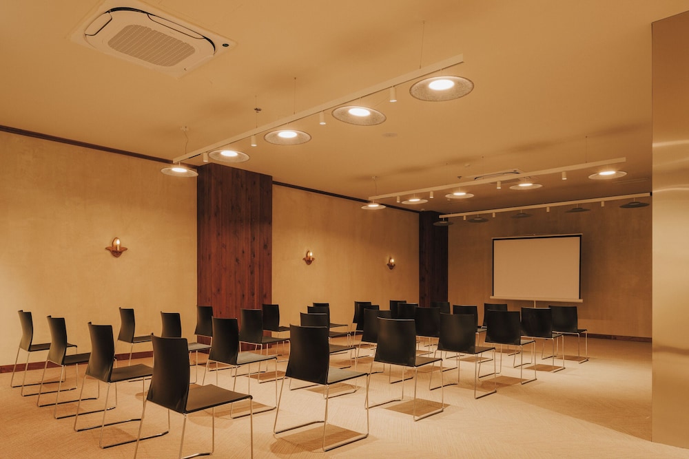 Pabellon Hotel 38/48