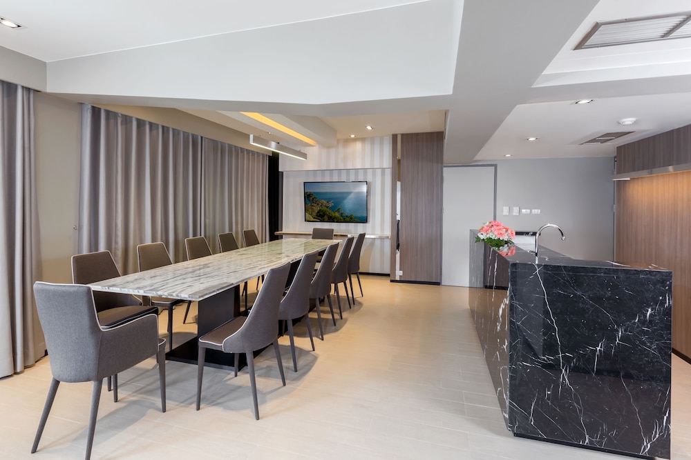 Pearl Hotel Phuket 53/64