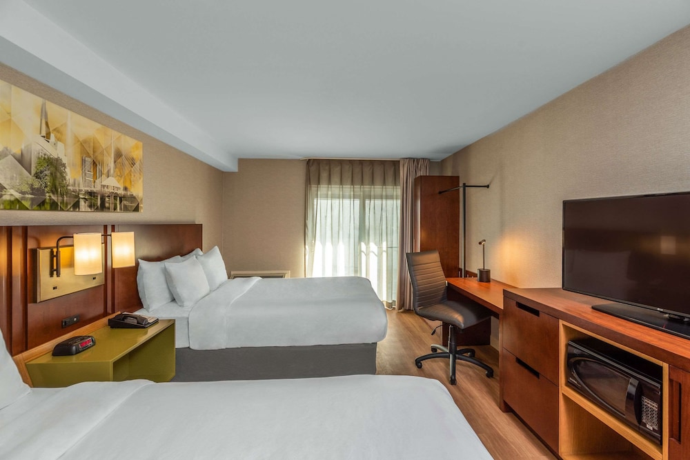 Comfort Inn Winnipeg Airport 9/36