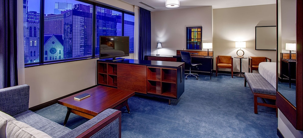 Hyatt Regency 36/59