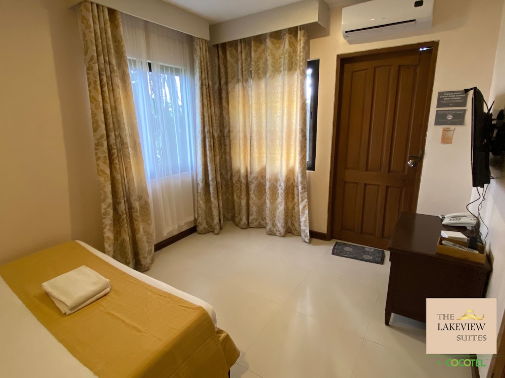 Lakeview Suites 43/68
