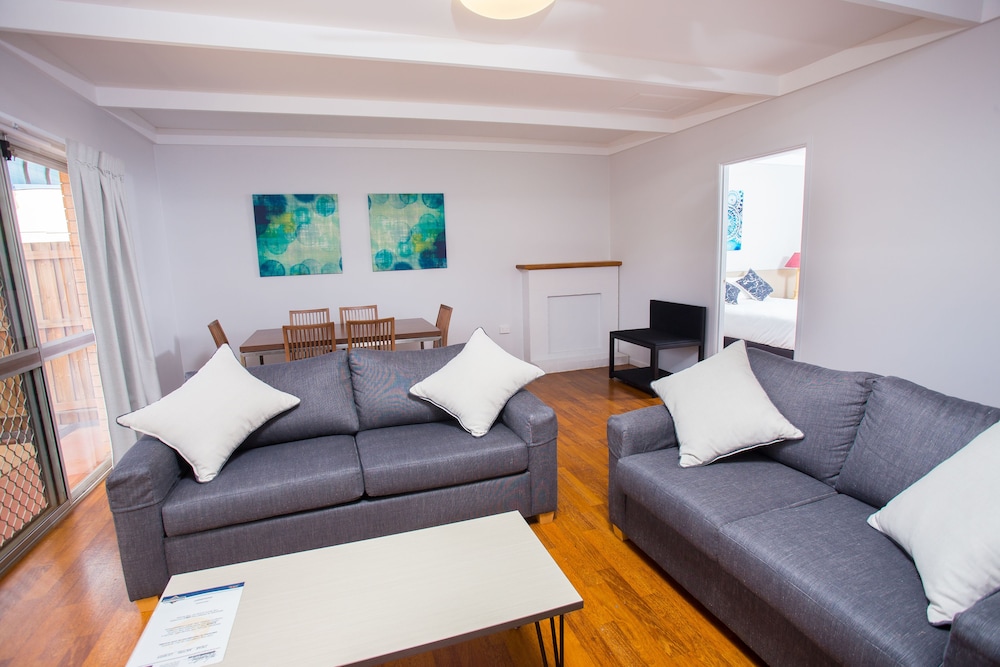 Wilsonton Hotel 41/61