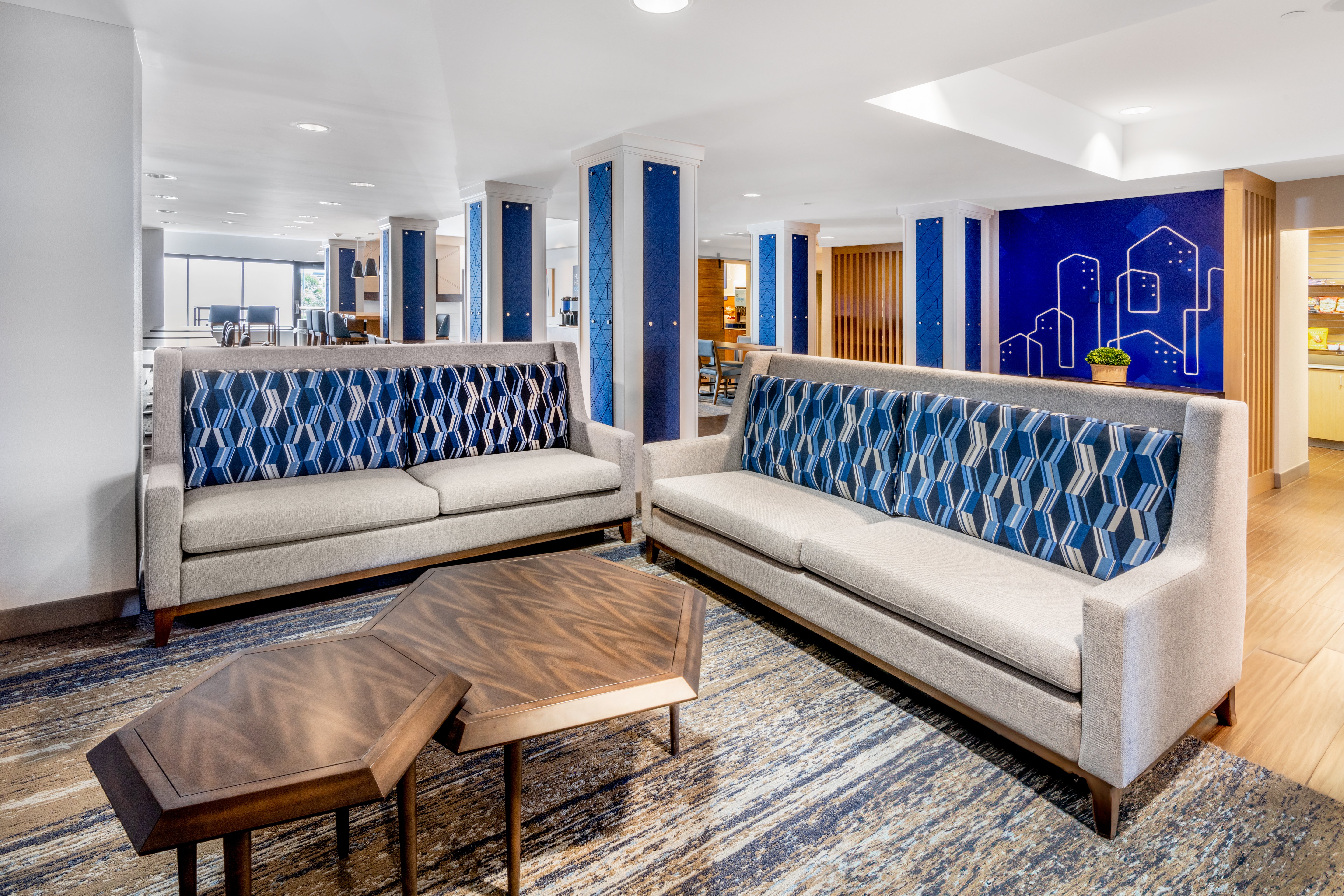 Holiday Inn Express Suites Colorado Springs First Main 16/28