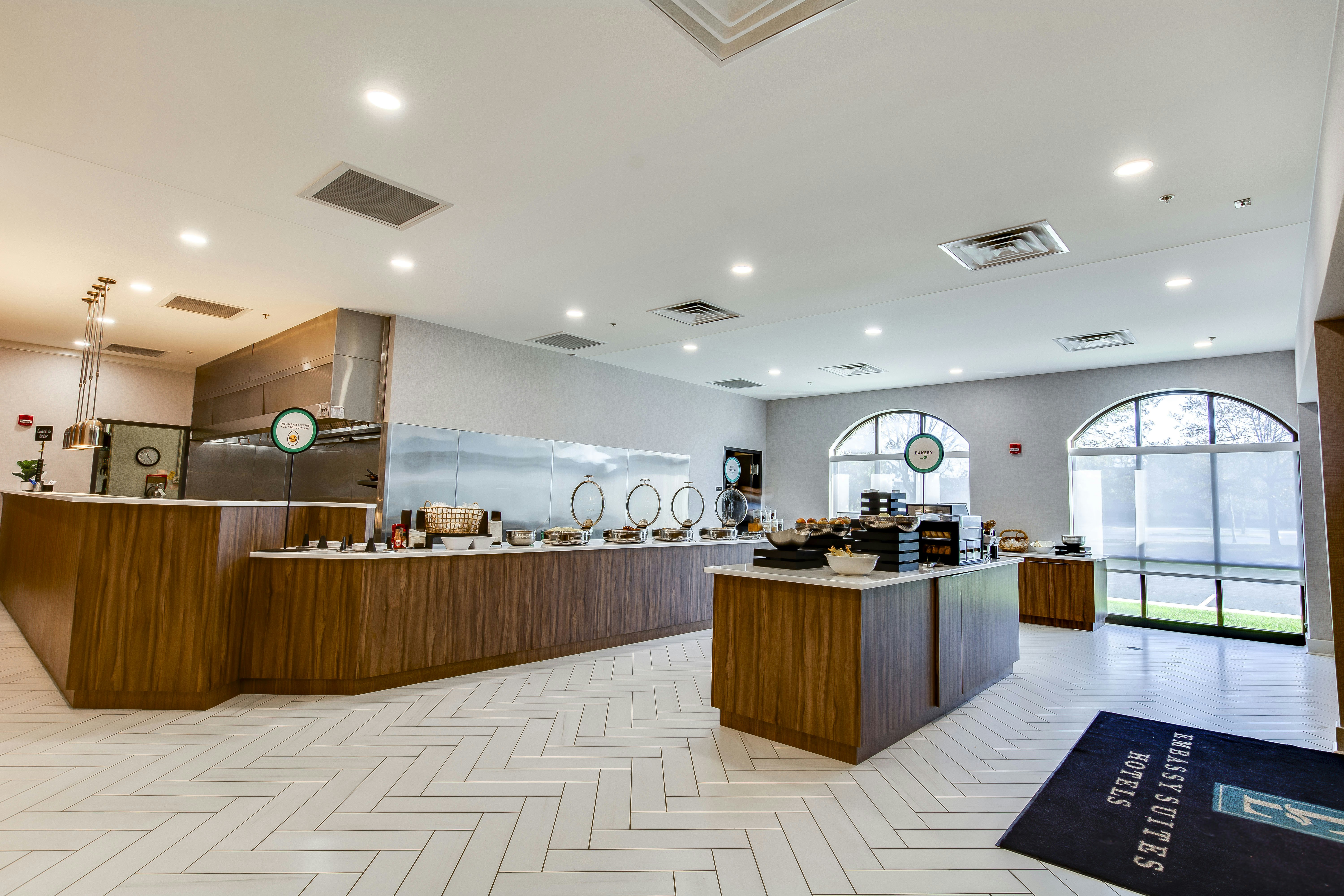 Embassy Suites Louisville East 23/73
