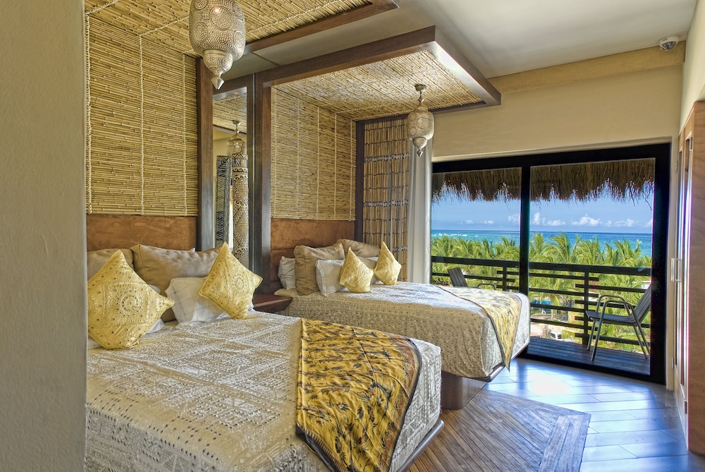 LA DIVINA BY ALDEA THAI 35/66