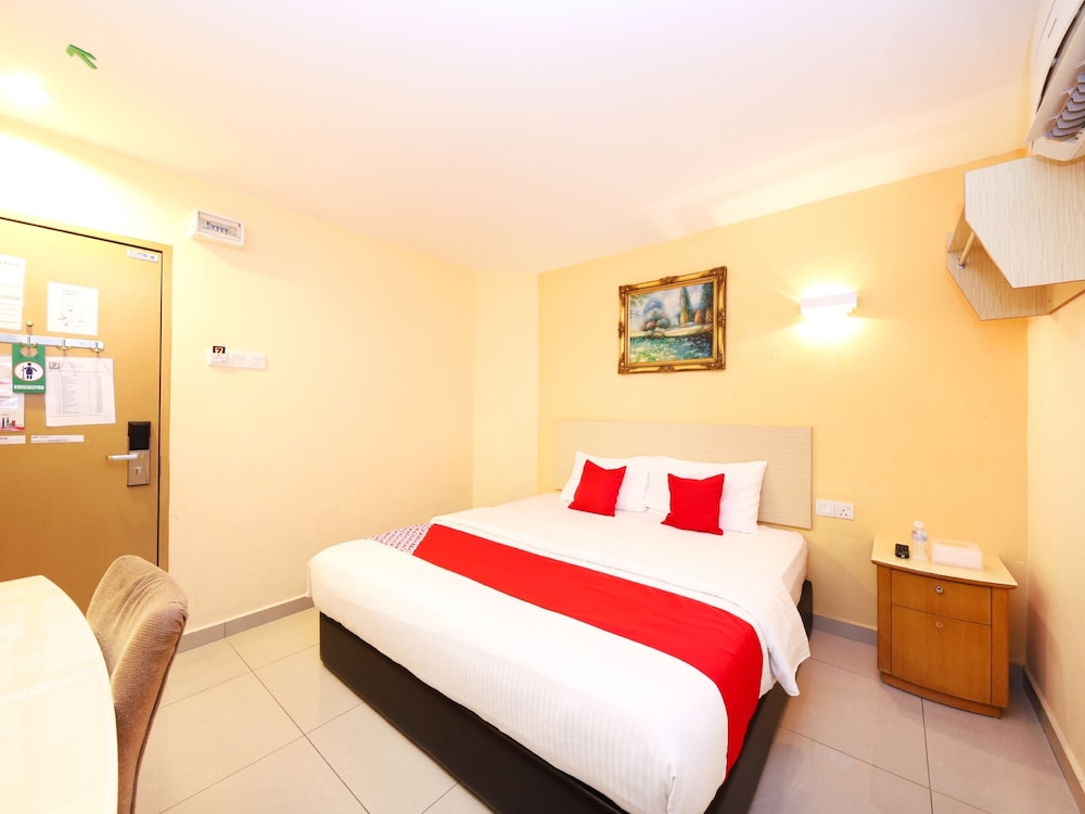 OYO 635 Seven Days Hotel 12/23