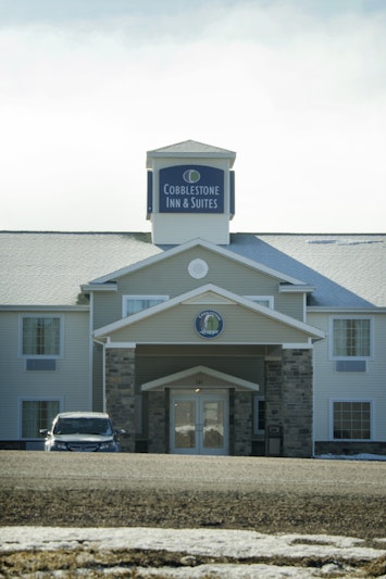 Cobblestone Inn & Suites - Soda Springs 1/36
