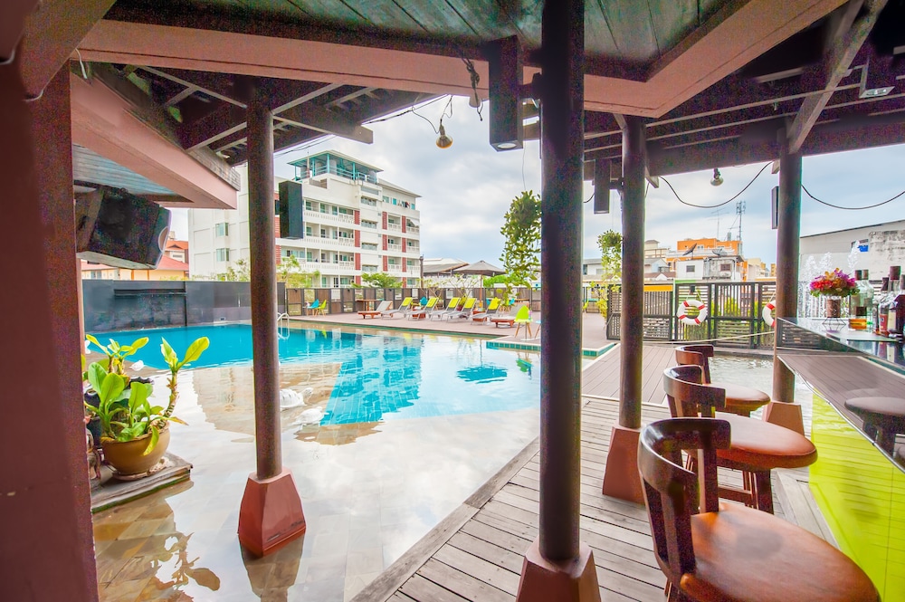 The Seasons Pattaya 47/89