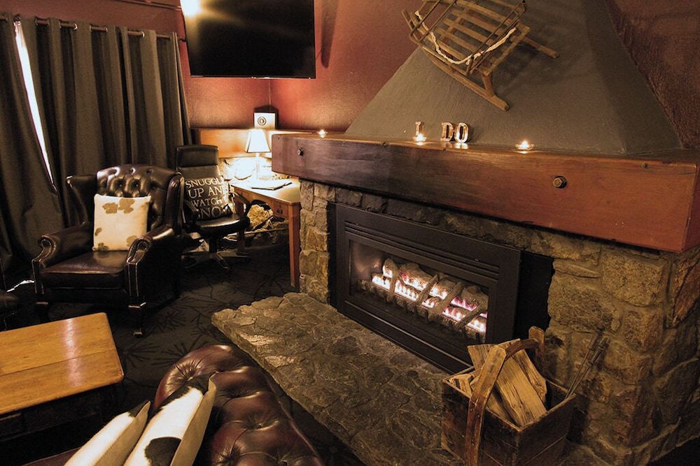 Bernti's Mountain Inn 26/33