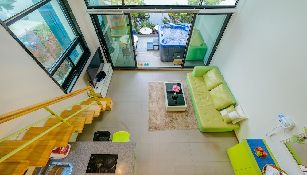 Tongyeong Honey Spa Pension 14/50