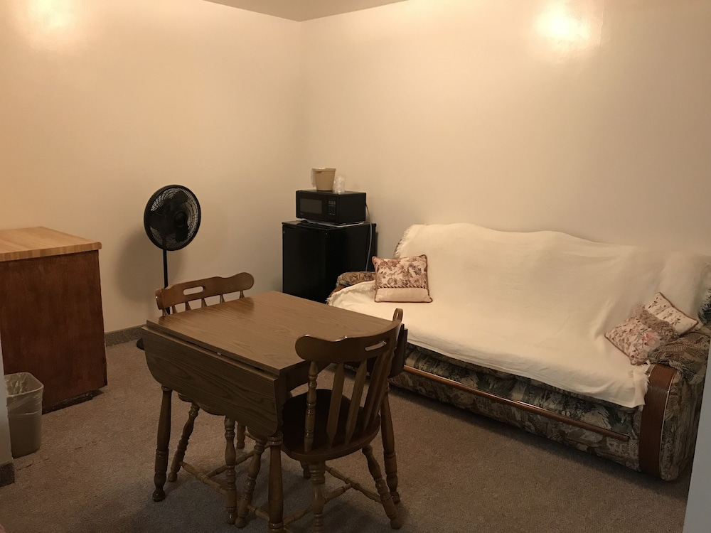 Motel Grand 37/56