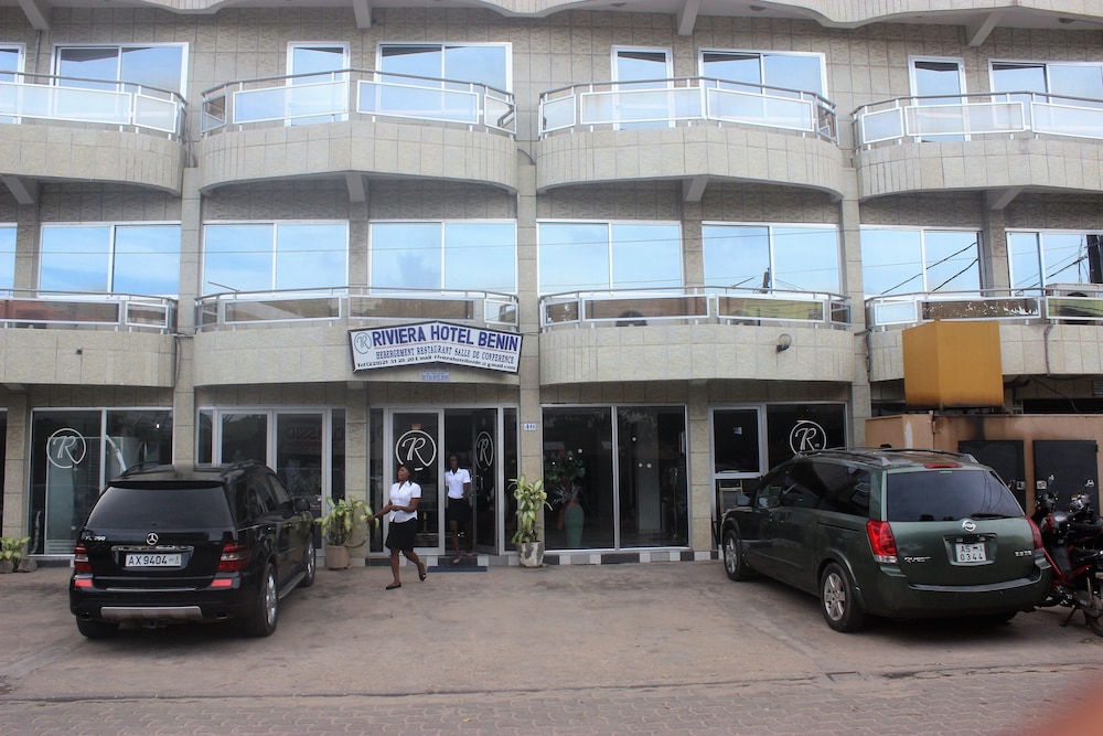 Riviera Hotel Benin 41/42