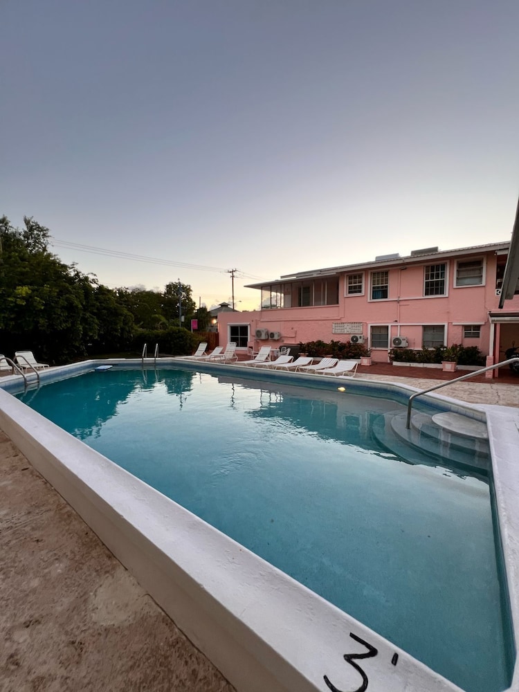 Monteray Apartment Hotel 24/48