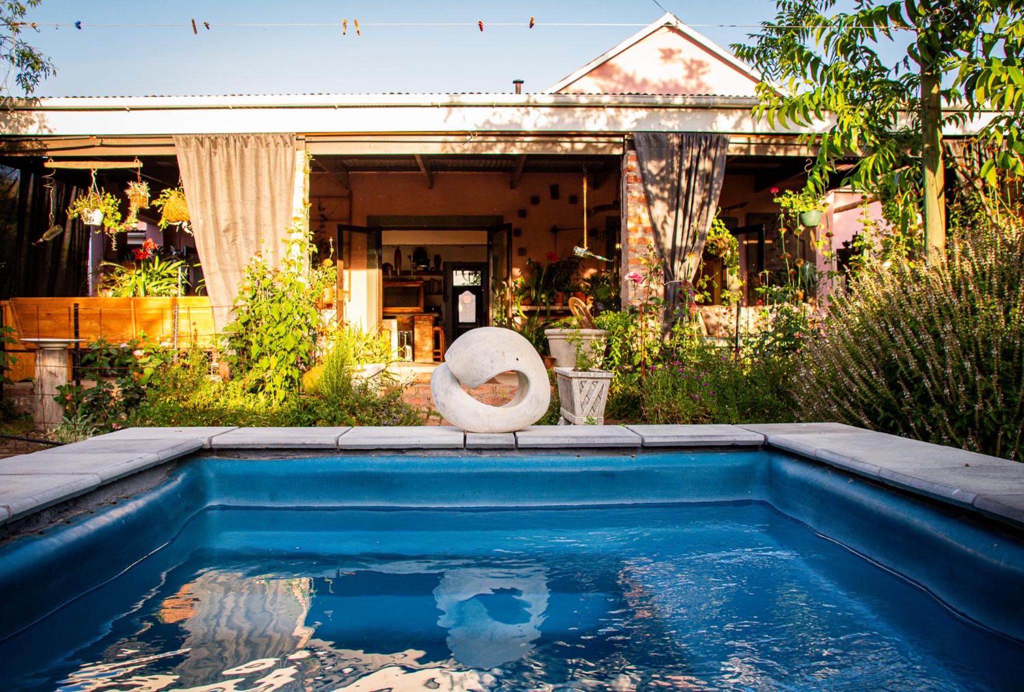 Ebonymoon Guest House & Studio 5/32
