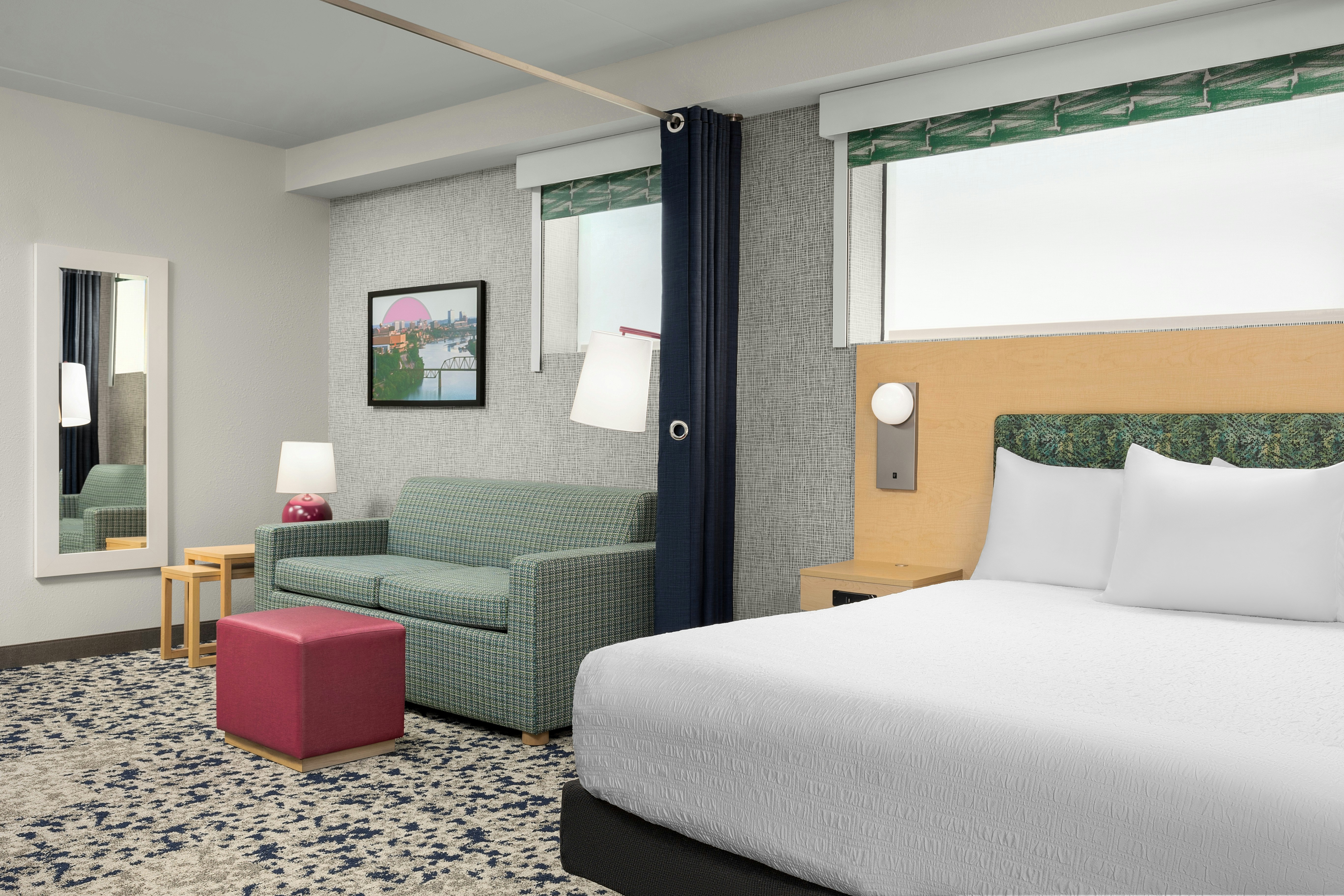 STUDIO, QUEEN BED, ACCESSIBLE