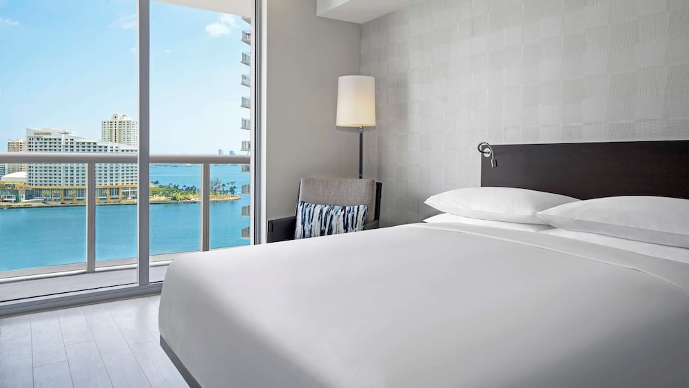 Hyatt Centric Brickell Miami 12/50
