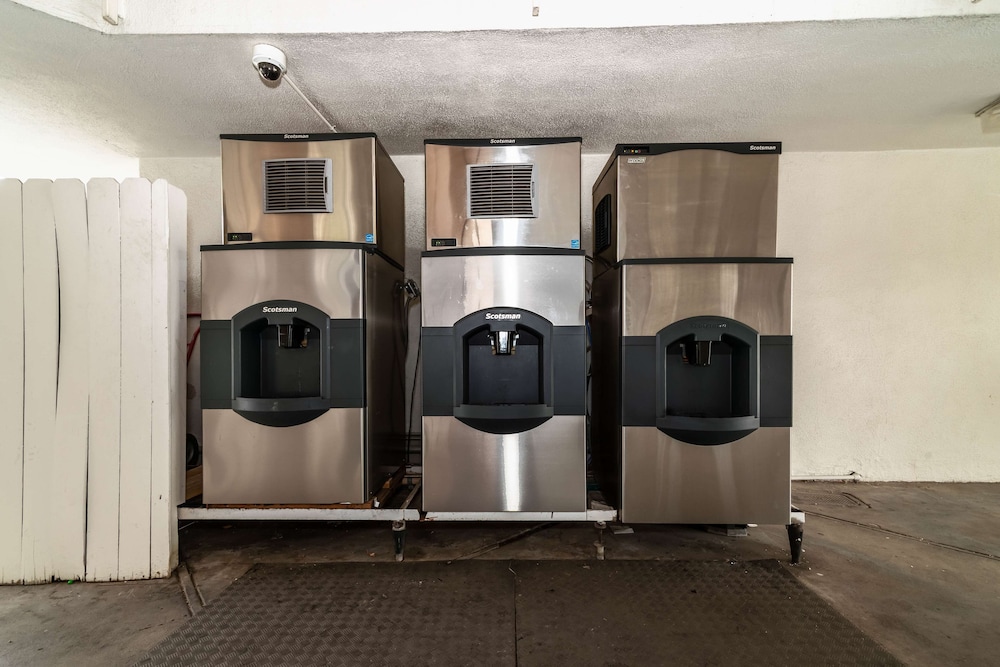 Motel6 Palm Springs, CA - East - Palm Canyon 23/50