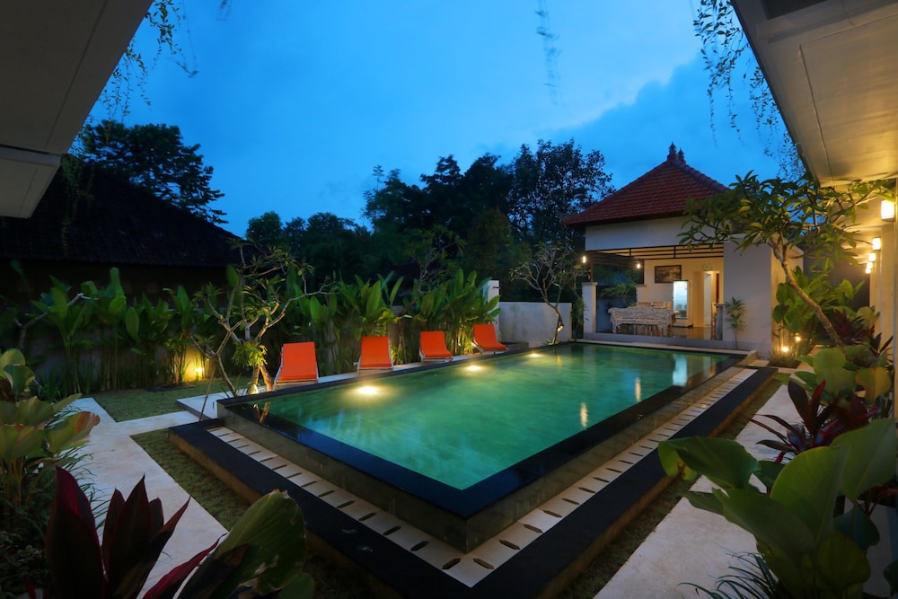 Avisara Villa and Guest House 42/50
