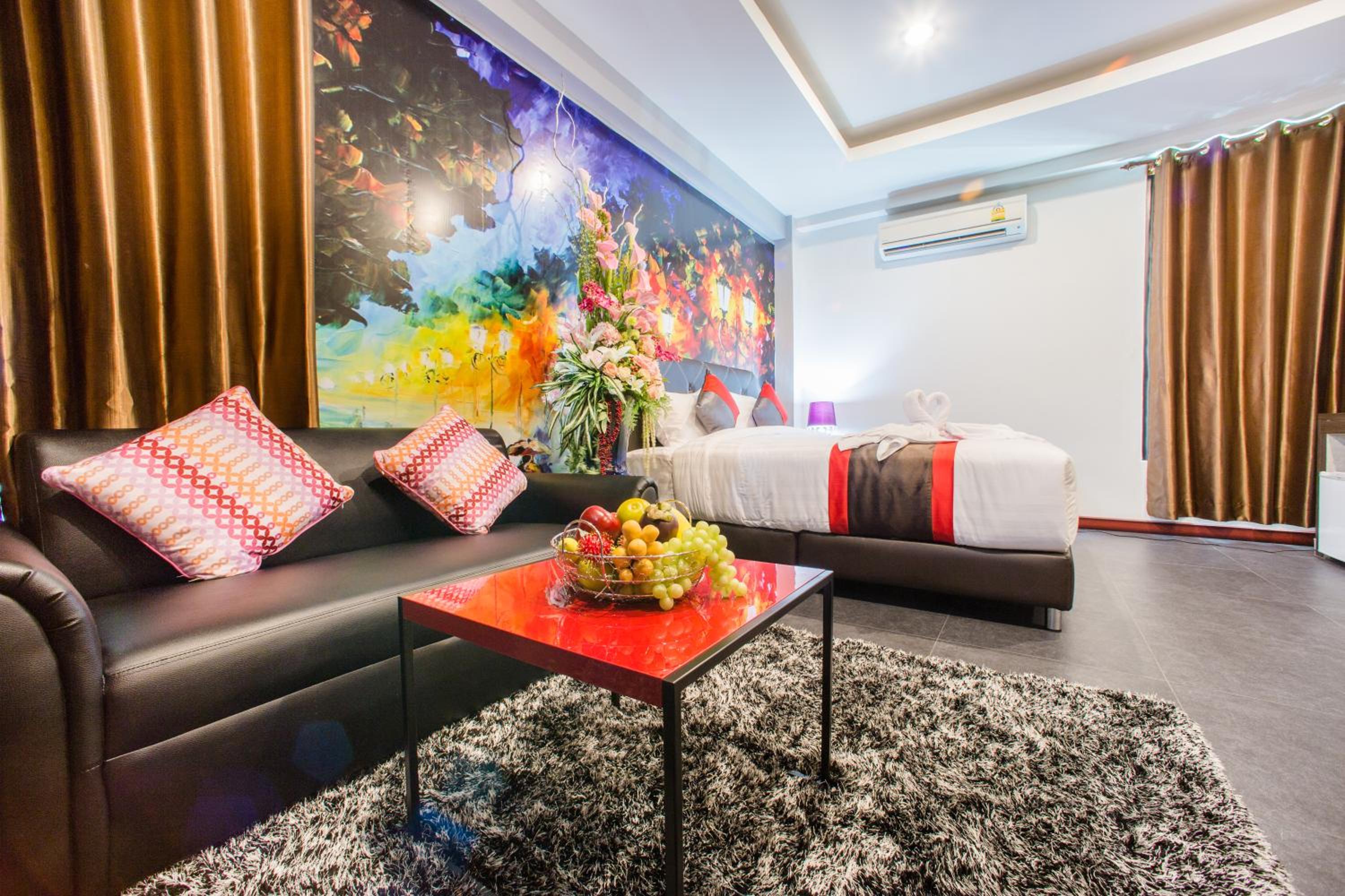 D11 Hotel 44/56