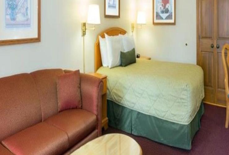 Ramada Limited Indianapolis West 10/17
