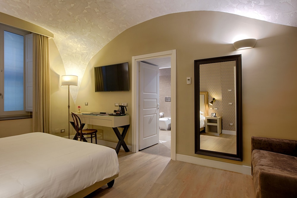 Caruso Place Boutique Wellness Suites 10/70