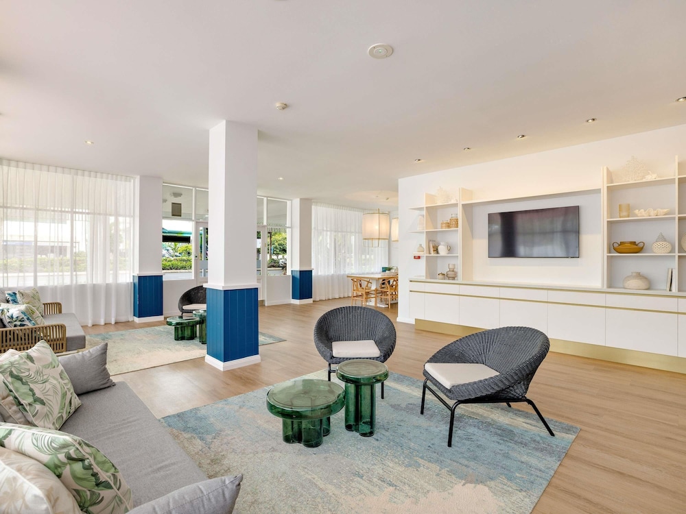Mercure Cairns 47/64
