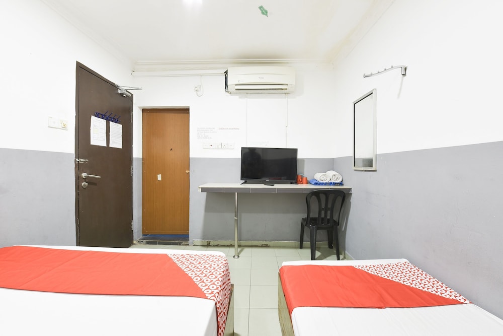 Hotel O Indah 42/50