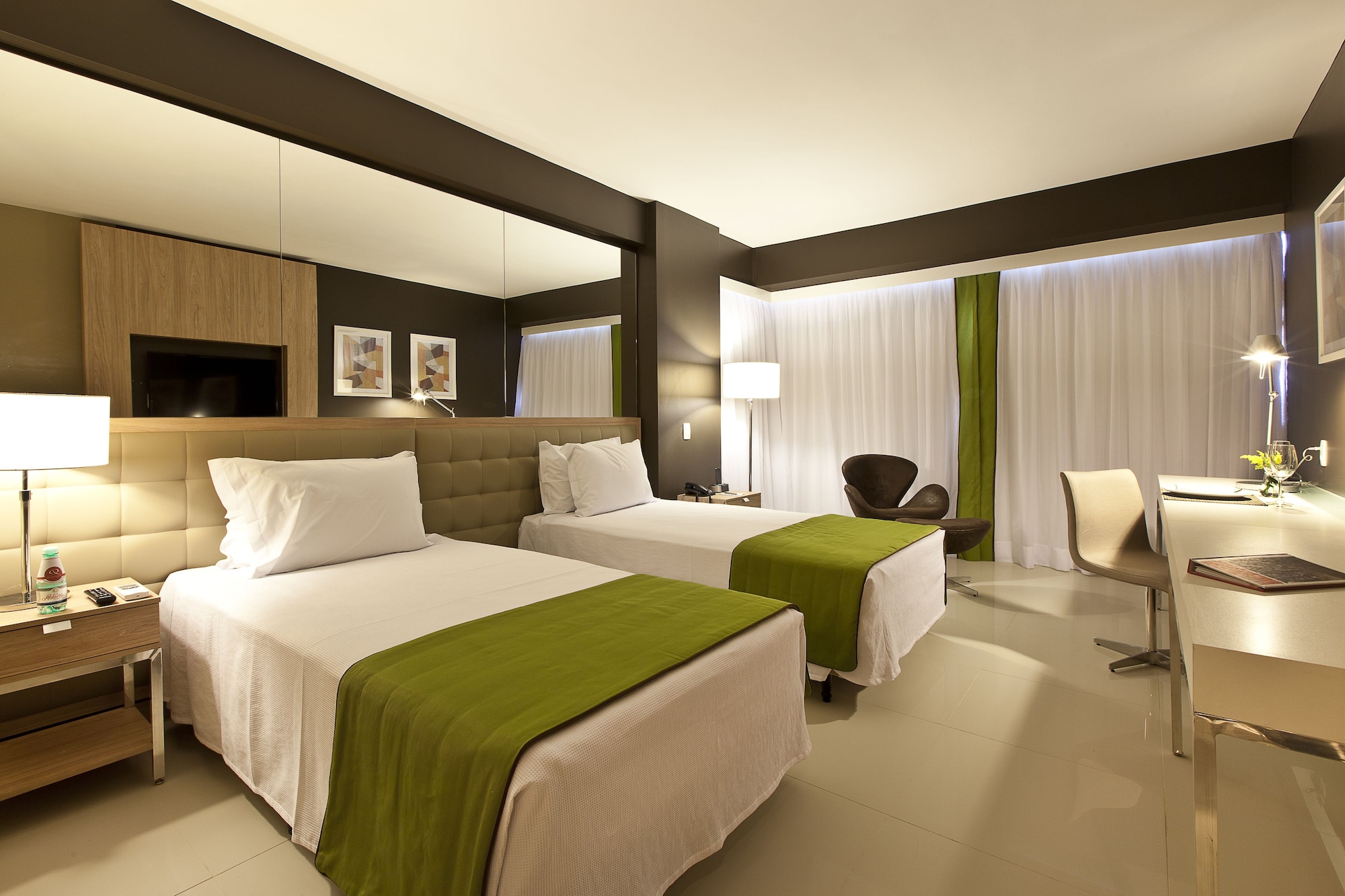 SUPERIOR, TWIN BEDS, ACCESSIBLE