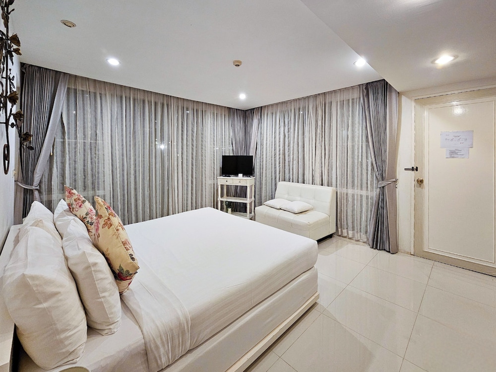 Verano Beach Villa 16/56