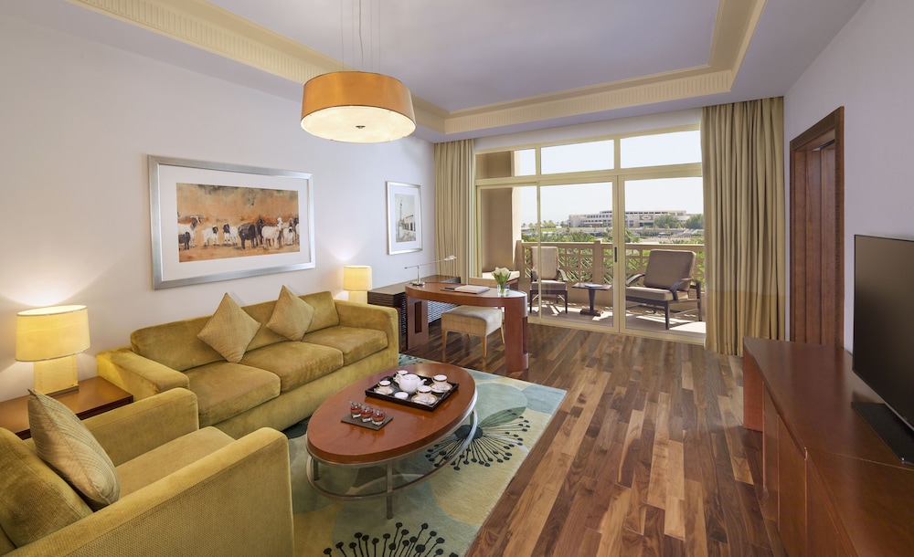 Grand Hyatt Doha Hotel and Villas 38/65