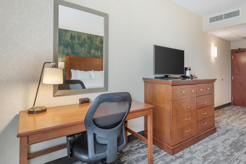 Drury Inn and Suites Denver Central Park 40/50